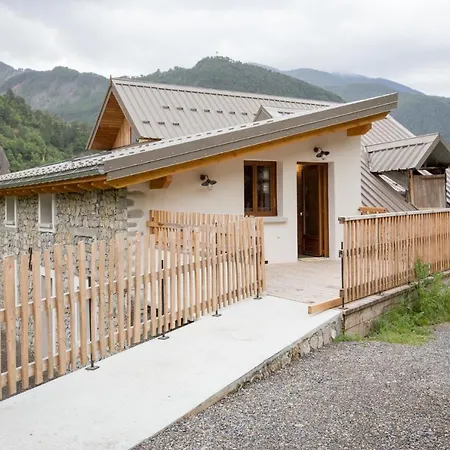 Gites A La Ferme Dela Le Var Guillaumes Exterior photo
